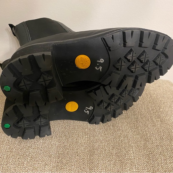 Timberland Kori Park Chelsea Boot in black - Picture 11 of 15